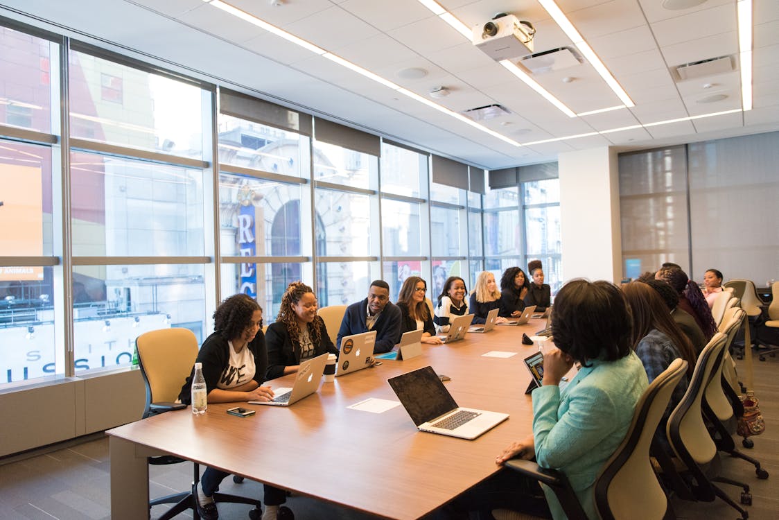 Business team discussing AI and cloud strategy